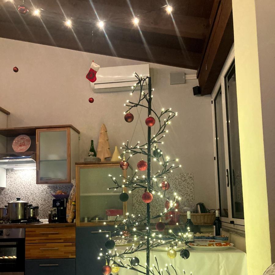 Bed and Breakfast Il Cortile Di Greta Лу Экстерьер фото