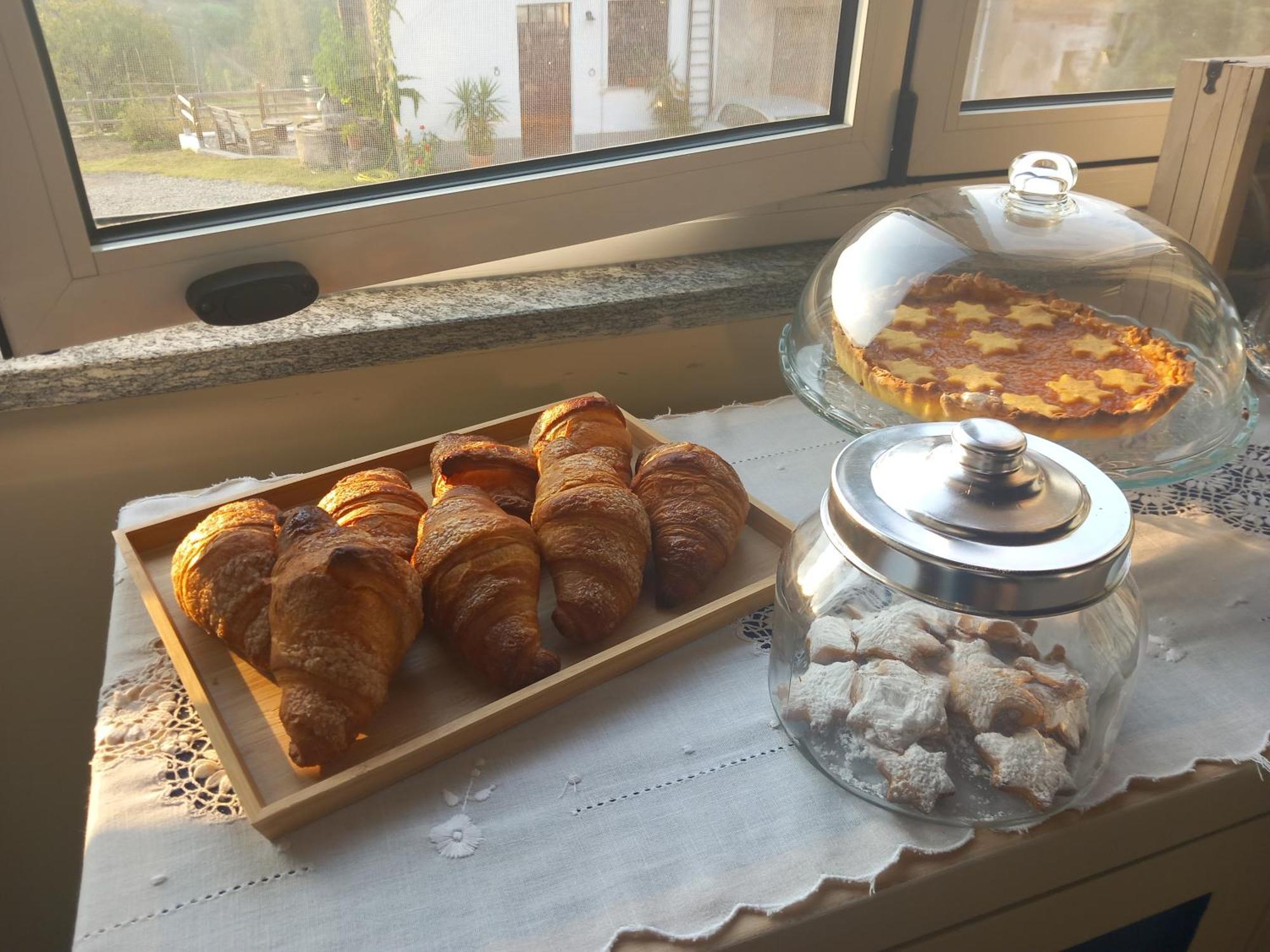 Bed and Breakfast Il Cortile Di Greta Лу Экстерьер фото